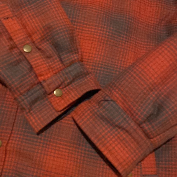 Quick Silver plaid jacket. - Picture 7 of 8